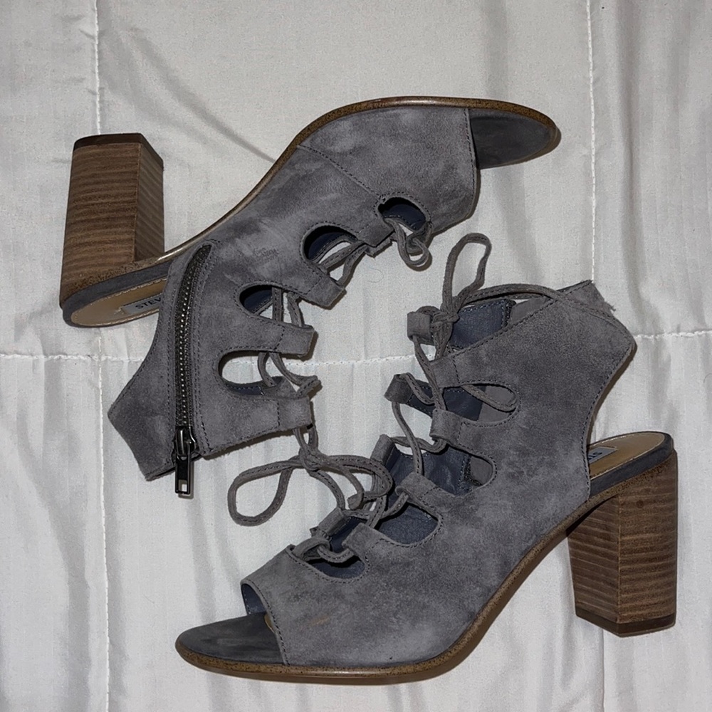 Steve Madden Grey Heels